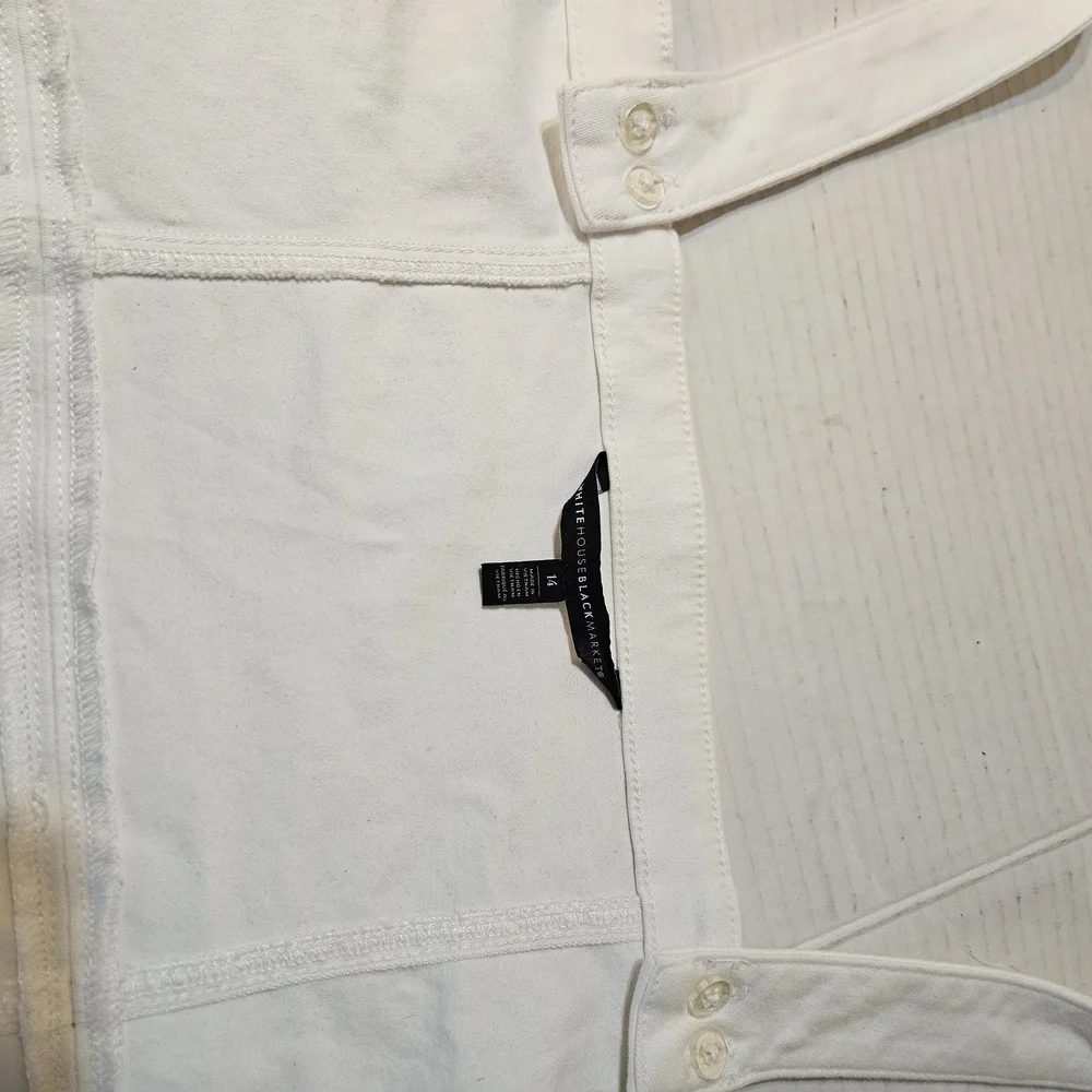 Stylish White Buttoned Top - Picture 5 of 12